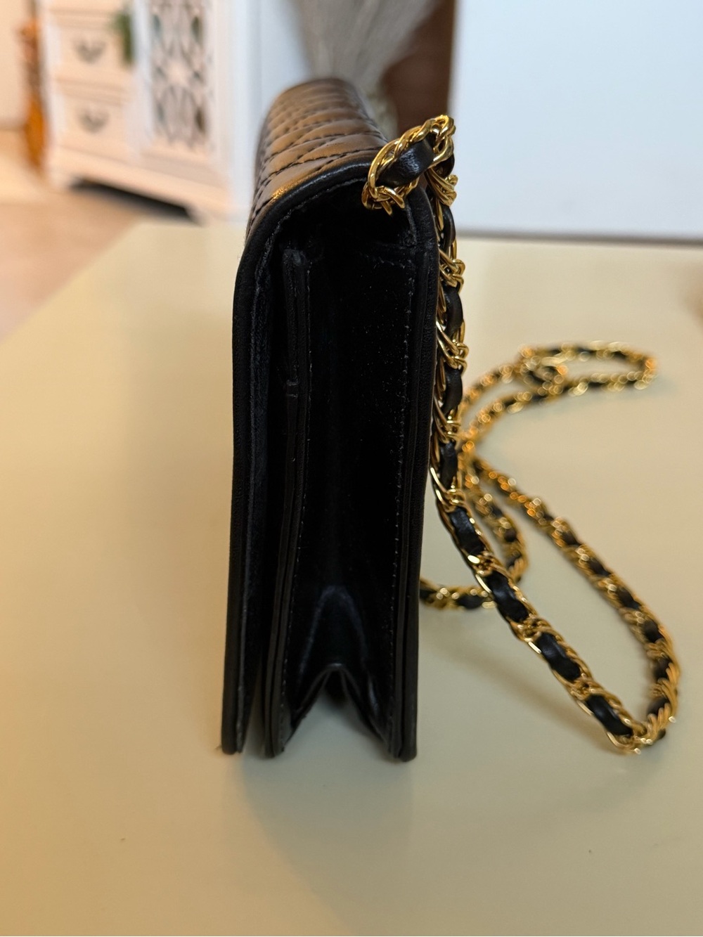 Vintage Quilted Black Chain Crossbody Bag - Picture 5 of 13